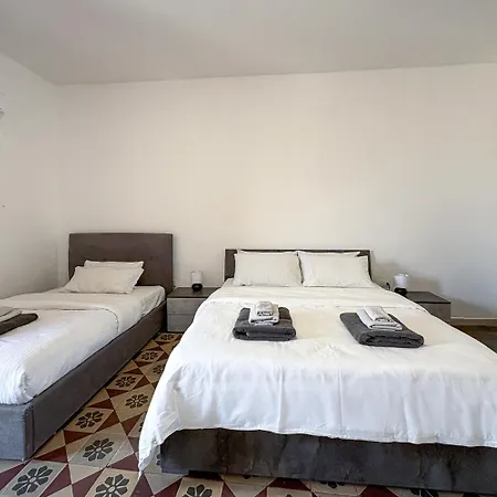 A Casa Di Laura * Katanya